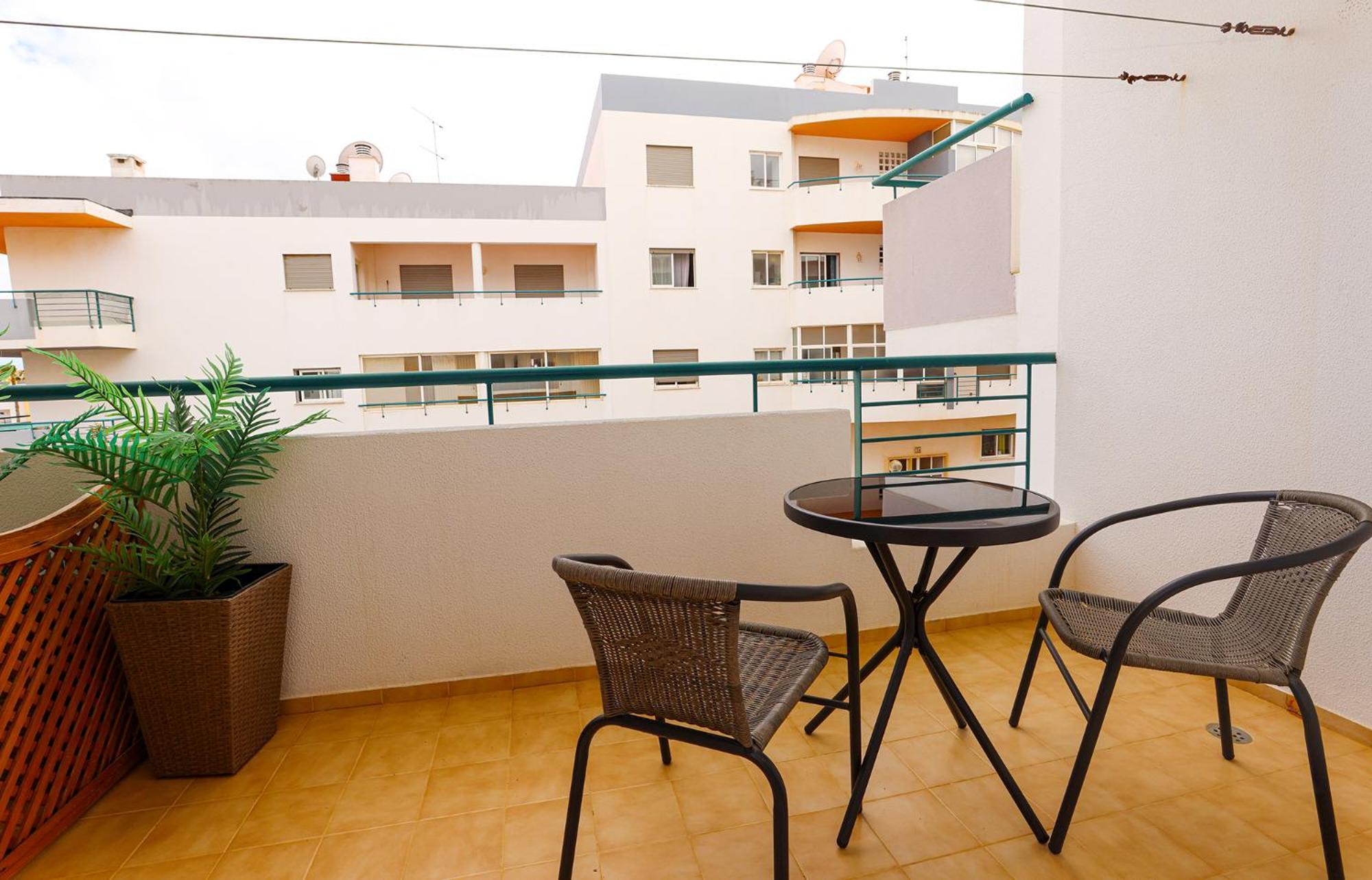 P - Meia-Praia Seaview Guesthouse Lagos Exterior photo